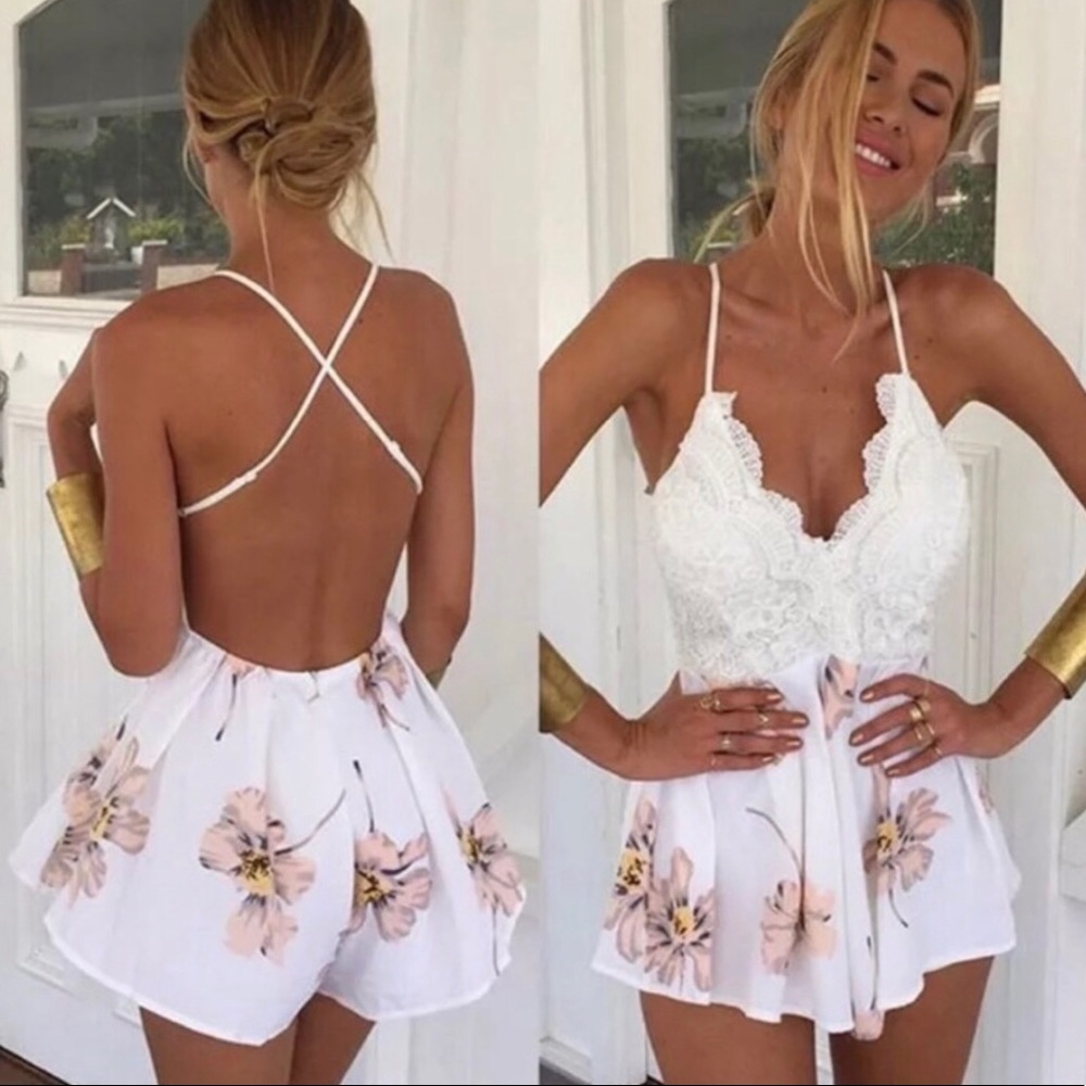 Fashion Floral Backless Romper